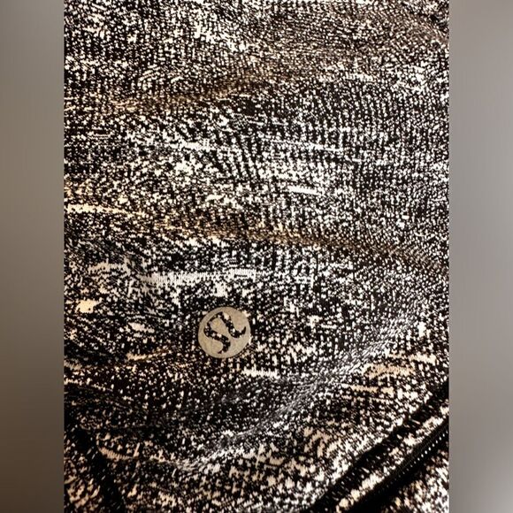 Lululemon Cypress Kiss 1/2 Zip Rush Jacquard Black White Size 8 - Picture 11 of 13